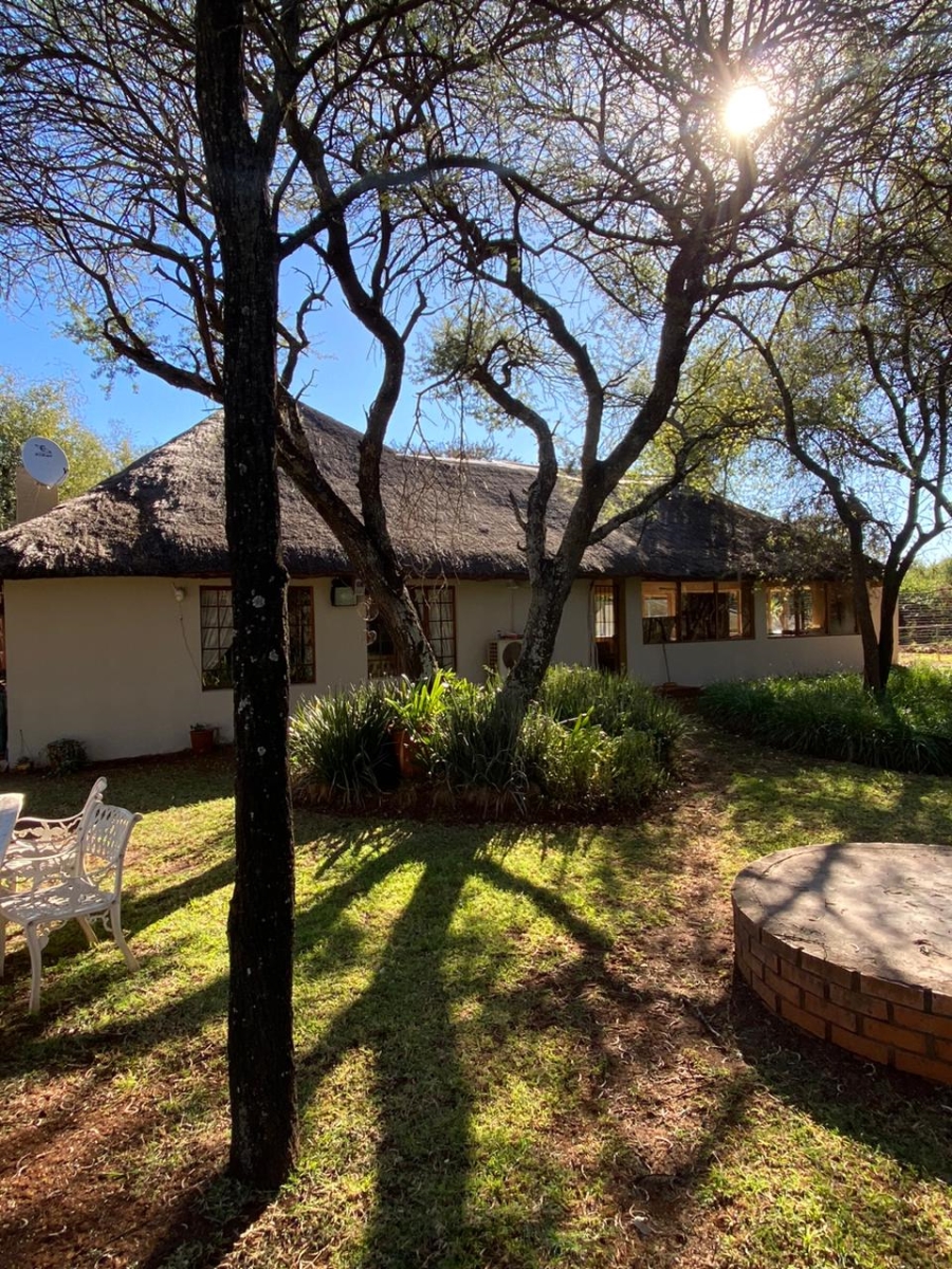 Commercial Property for Sale in Mamogaleskraal AH North West